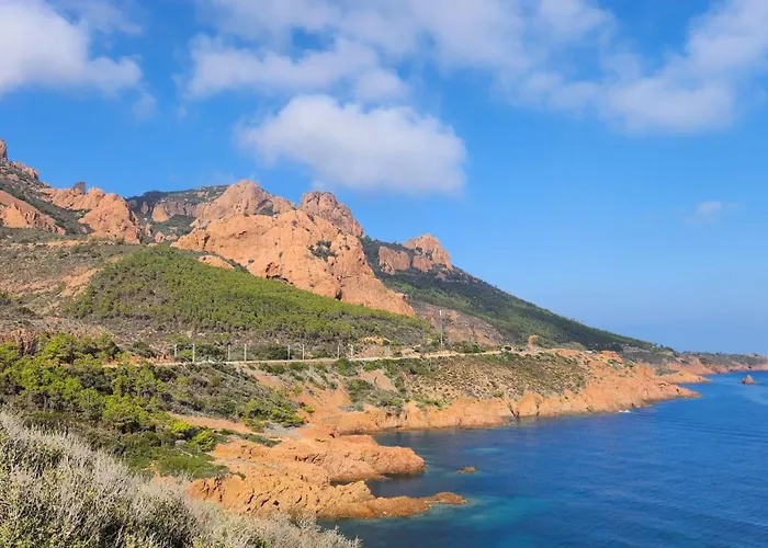 Vue Exceptionnelle Sur La Et Le Cap Esterel *
