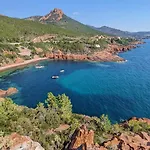 Vue Exceptionnelle Sur La Et Le Cap Esterel Saint-Raphael (Var)