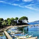 Vue Exceptionnelle Sur La Et Le Cap Esterel Saint-Raphael (Var)