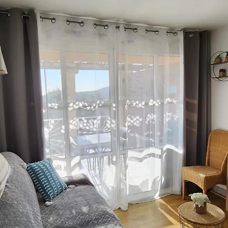 Vue Exceptionnelle Sur La Et Le Cap Estérel