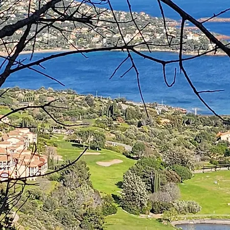 Vue Exceptionnelle Sur La Et Le Cap Esterel Appartement Saint-Raphaël
