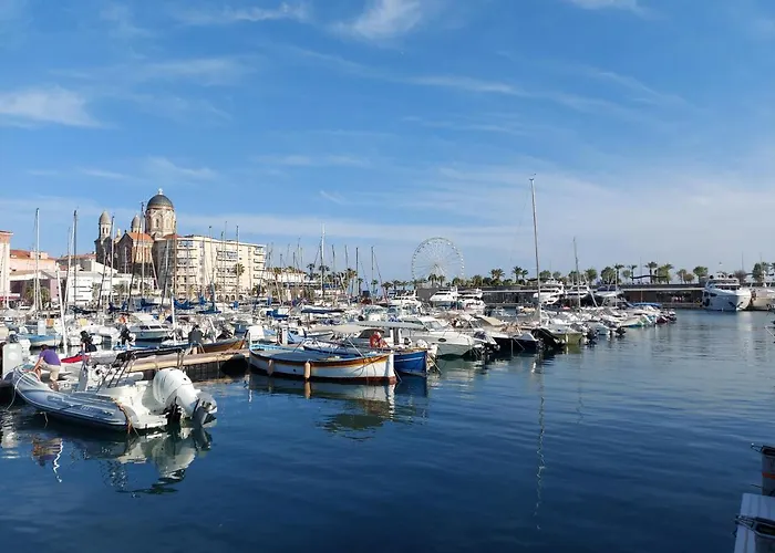 Vue Exceptionnelle Sur La Et Le Cap Esterel Сен-Рафаель